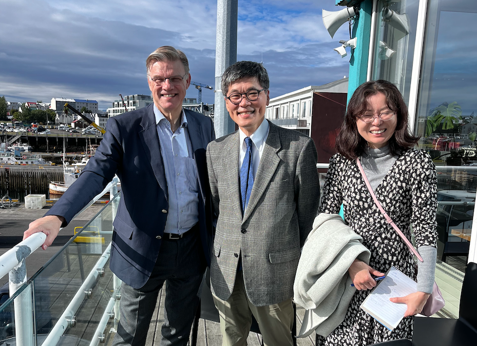 The Japanese ambassador in Iceland visits IOC
